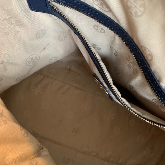 ❄️💙SOLD💙❄️TORY BURCH ROBINSON DOME SATCHEL - Picture 5 of 6